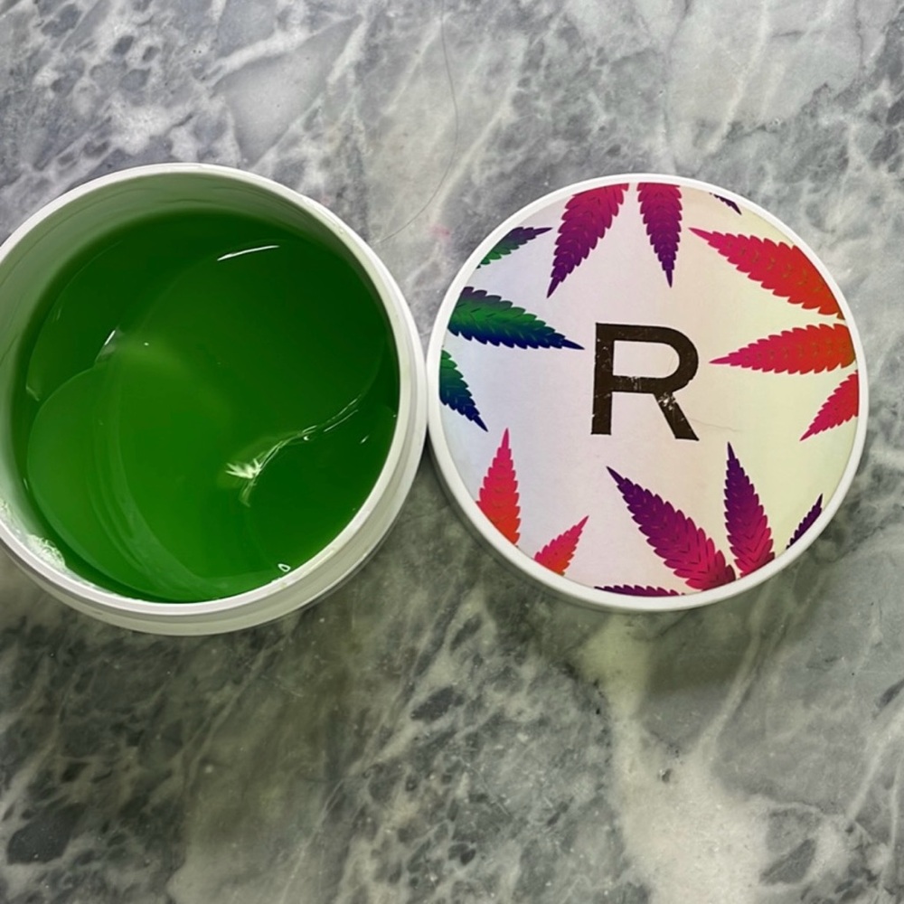 New‎ Revolution Eye Patches Depuff Moisturize